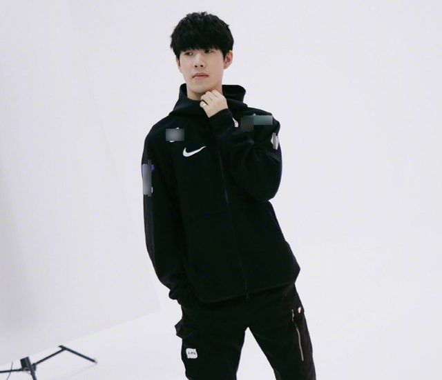 王者荣耀狼队官宣野王小胖正式加入大名单