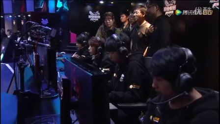 目前LCK联赛前两名的队伍是：T1、GEN Clozer、Peyz、Keria、Oner、Canyon以400积分并列POG榜首